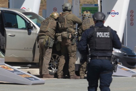 Gunman posing as police officer shoots 17 in Canada rampage