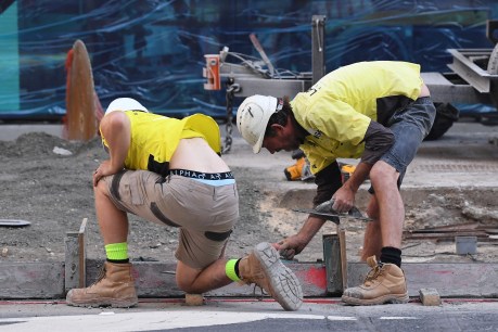 Construction crews grab largest share of JobKeeper payments