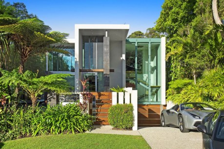 Noosa Heads – Luxurious trophy home