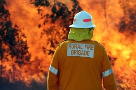 Queensland ablaze: Western communities urged to evacuate as 50 fires take hold