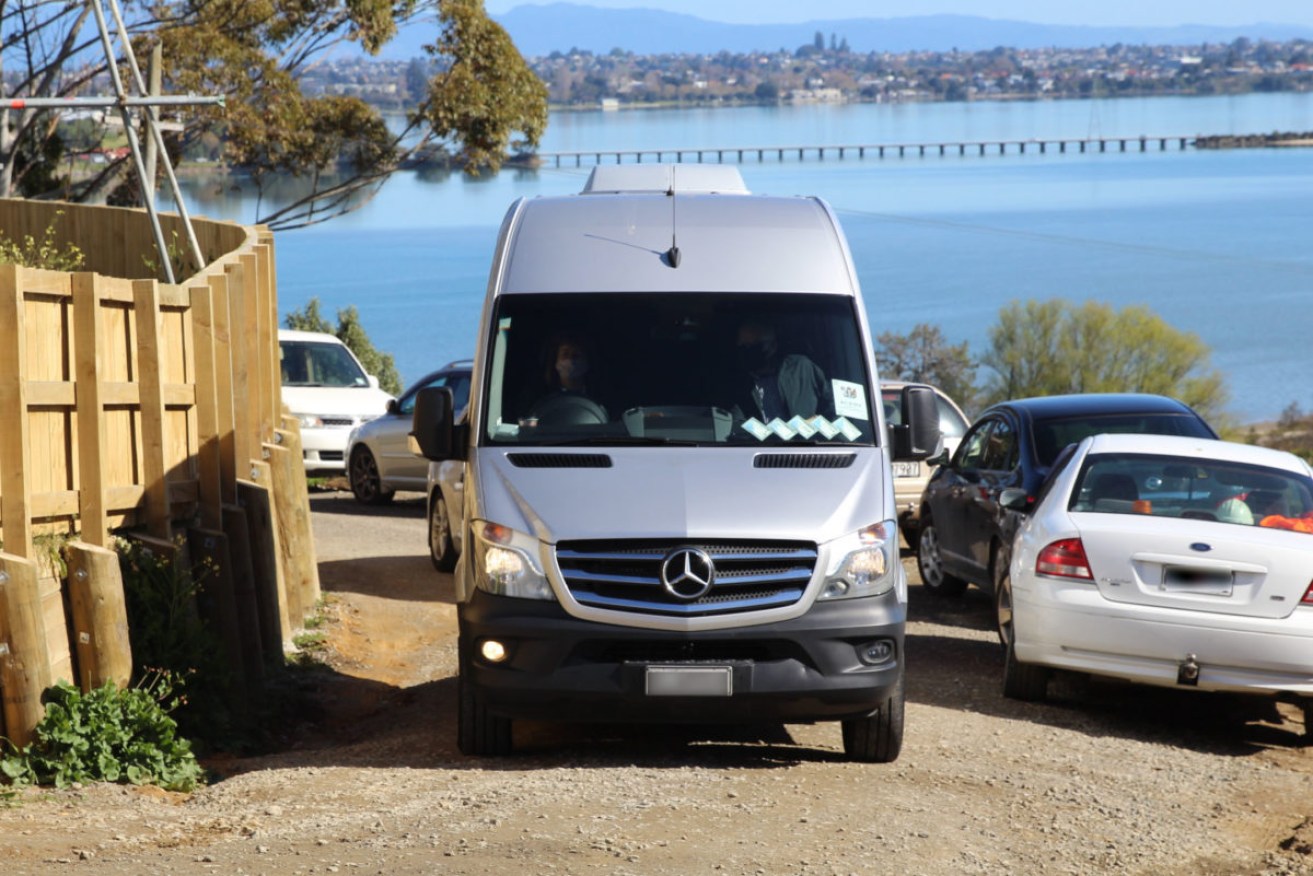 New Zealand Prime Minister Jacinda Ardern's van pulls up at a Maori housing development on the outskirts of Tauranga, New Zealand during her election campaign. (Photo: AAP Image/ Ben McKay) 