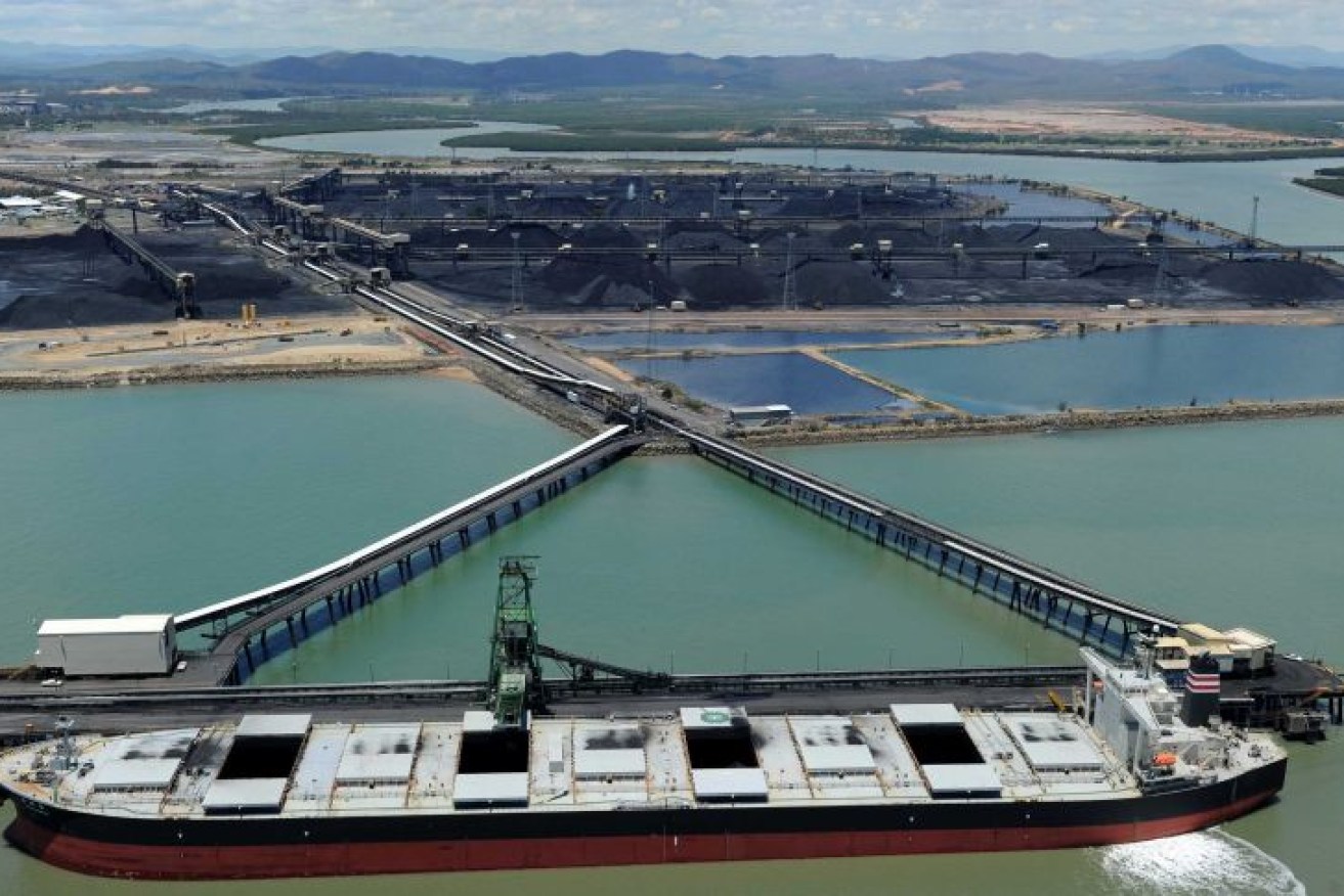 China unofficially banned Australian coal imports since October amid souring relations between the two countries.(AAP Image: Dave Hunt - File Photo)