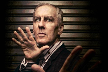 Robert Forster returns to the stage to celebrate summer in Brisbane
