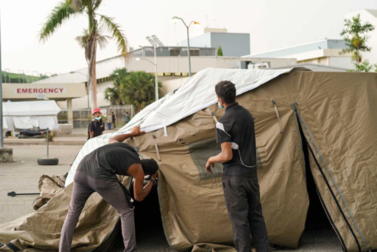Tents are being set up as emergency testing stations in the carpark of PNG's biggest hospital (ABC image)