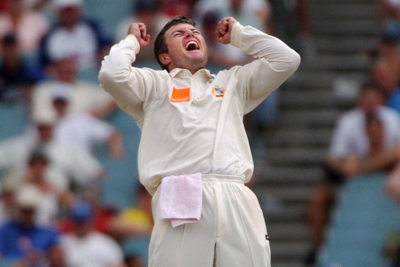 Cricket star Stuart MacGill in his prime during the 2002 Ashes cricket test series. Photo: AAP/Julian Smith) 