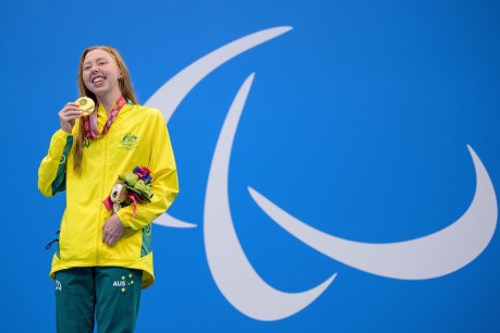 Lakeisha leads the way for Aussies as they set Games alight on opening night