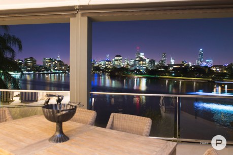 East Brisbane – Riverfront luxury
