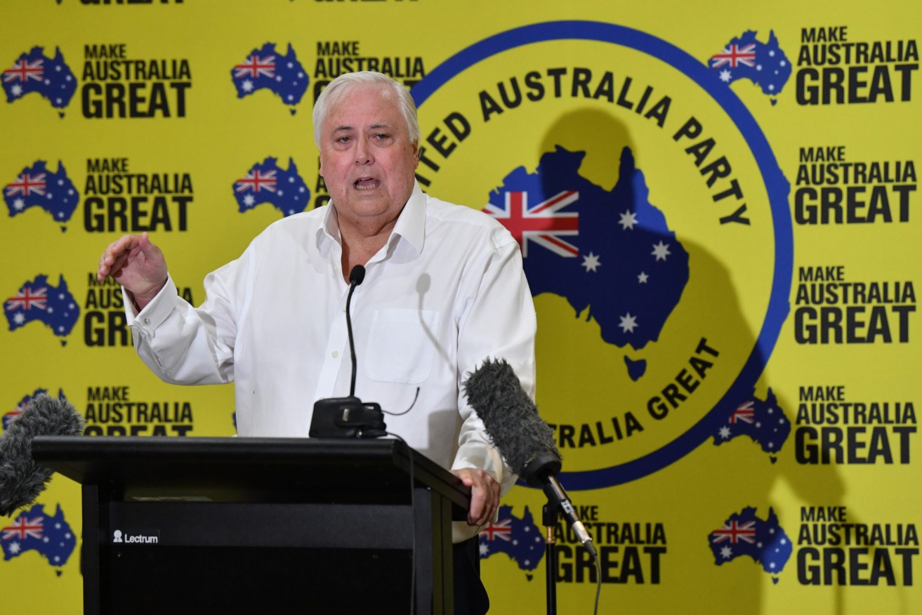 Clive Palmer will no longer have a party registered to run in Queensland elections.(AAP Image/Darren England) 