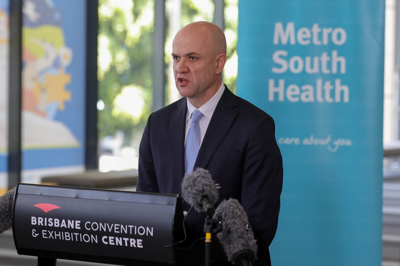 Queensland Chief Health Officer Dr John Gerrard says unvaccinated Queenslanders are 24 times more likley to end up in ICU than those who are fully jabbed.. (AAP Image/Russell Freeman) NO ARCHIVING