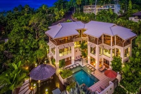 Port Douglas – Award-winning mansion