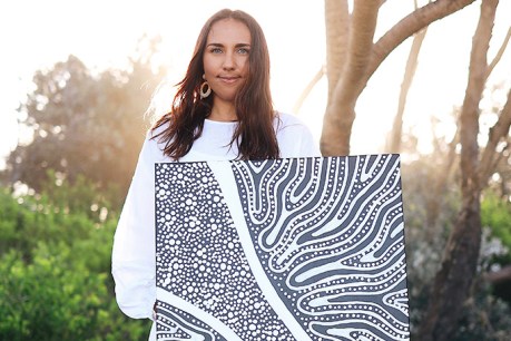 Strong women help unveil true colours for Gold Coast indigenous artist