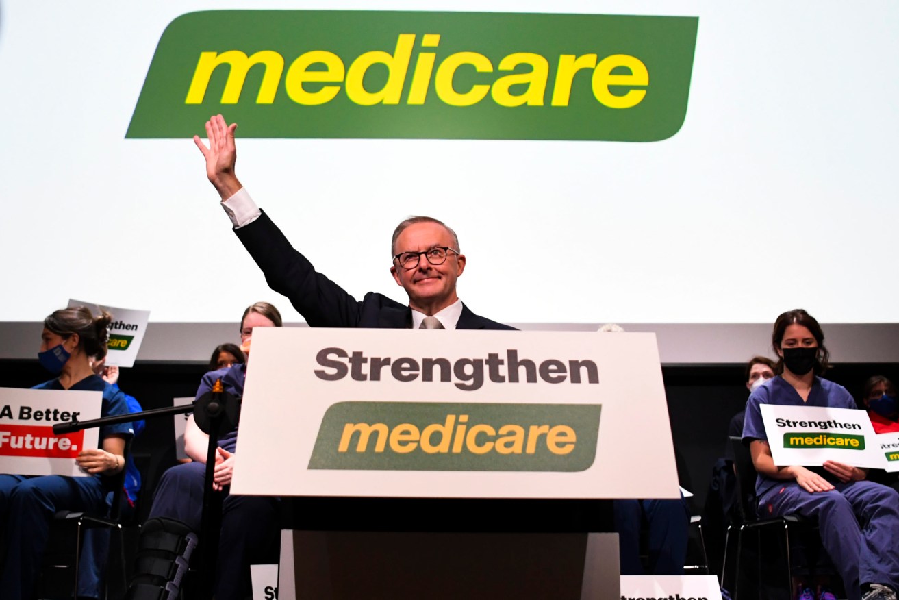 Labor leader Anthony Albanese acknowledges the crowd after delivering a speech at the Australian Nursing and Midwifery Federation on Day 3 of the campaign. (AAP Image/Lukas Coch)