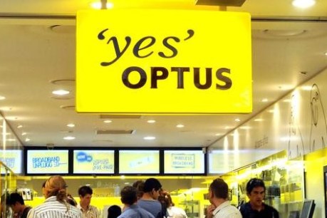 Government ‘throwing everything’ at Optus breach as FBI joins the fray