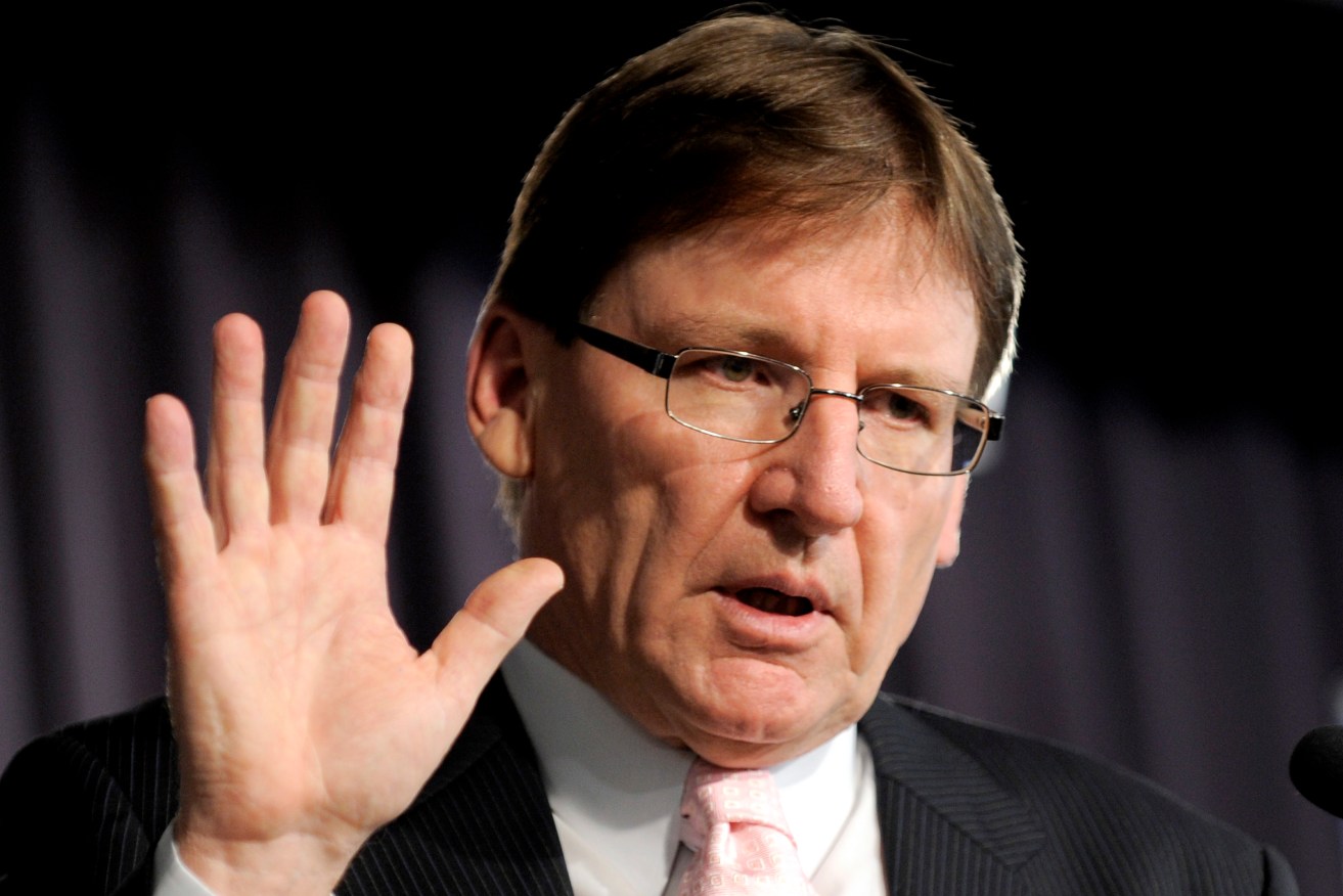  Peter Coaldrake has delivered a stinging rebuke to Queensland's public sector integrity. '.  (AAP Image/Alan Porritt)  