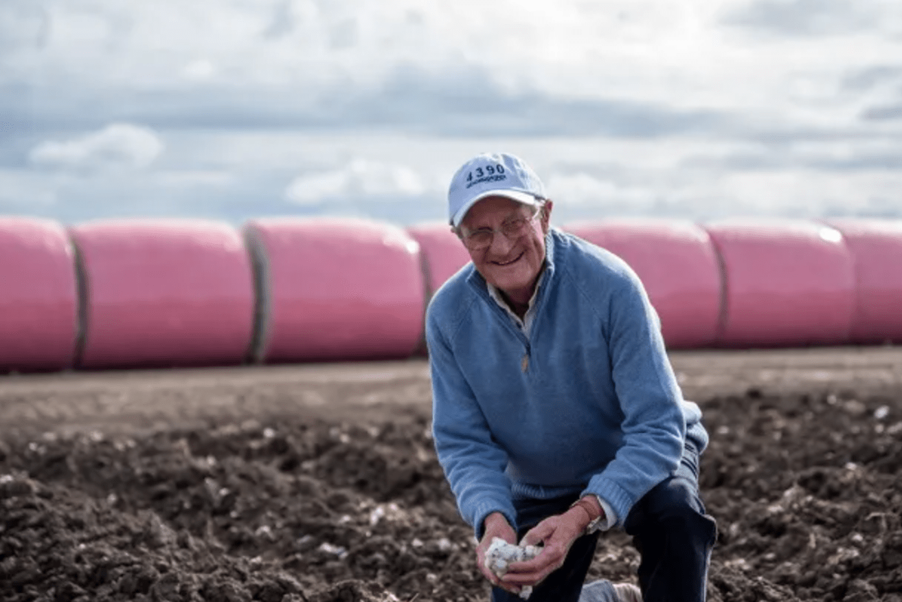 Cotton farmer Sam Coulton says the experiment using recycled cotton clothing is bearing fruit. (Image: Cotton Australia).
