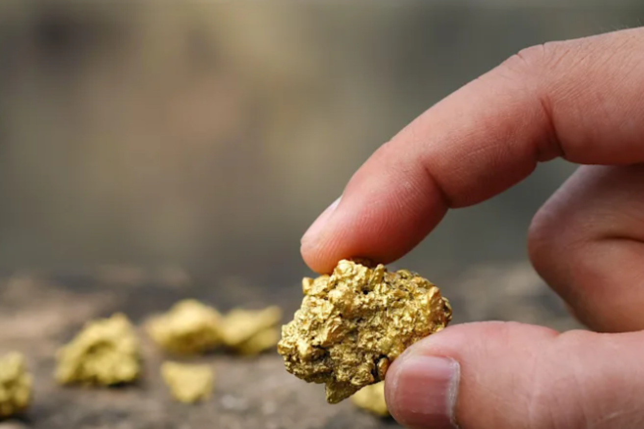 QMines has made a copper gold discovery