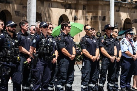 Controversial police chokehold to be banned in Queensland