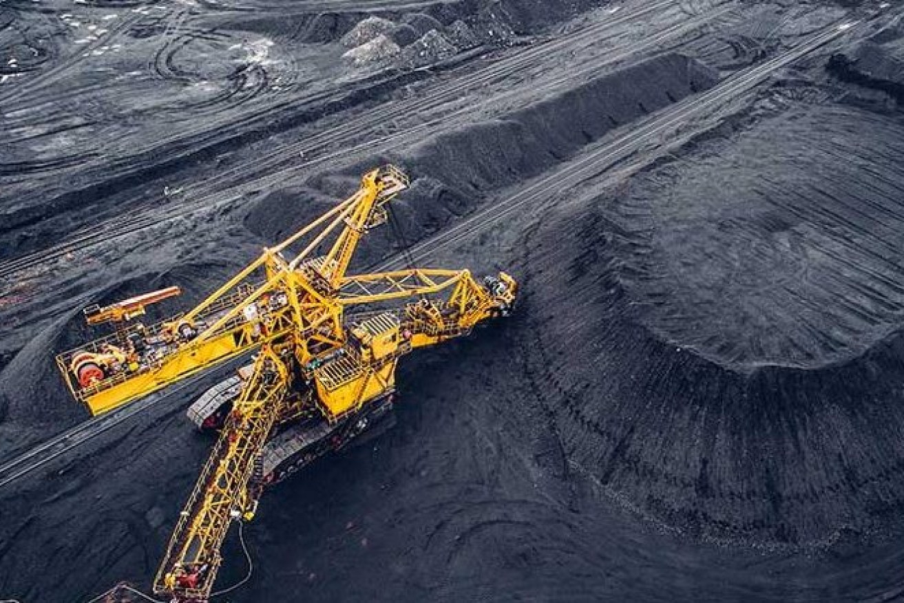 Leading Australian superannuation funds are pouring more than $25 billion investment dollars on new fossil fuel projects, it has been revealed. (AAP image)