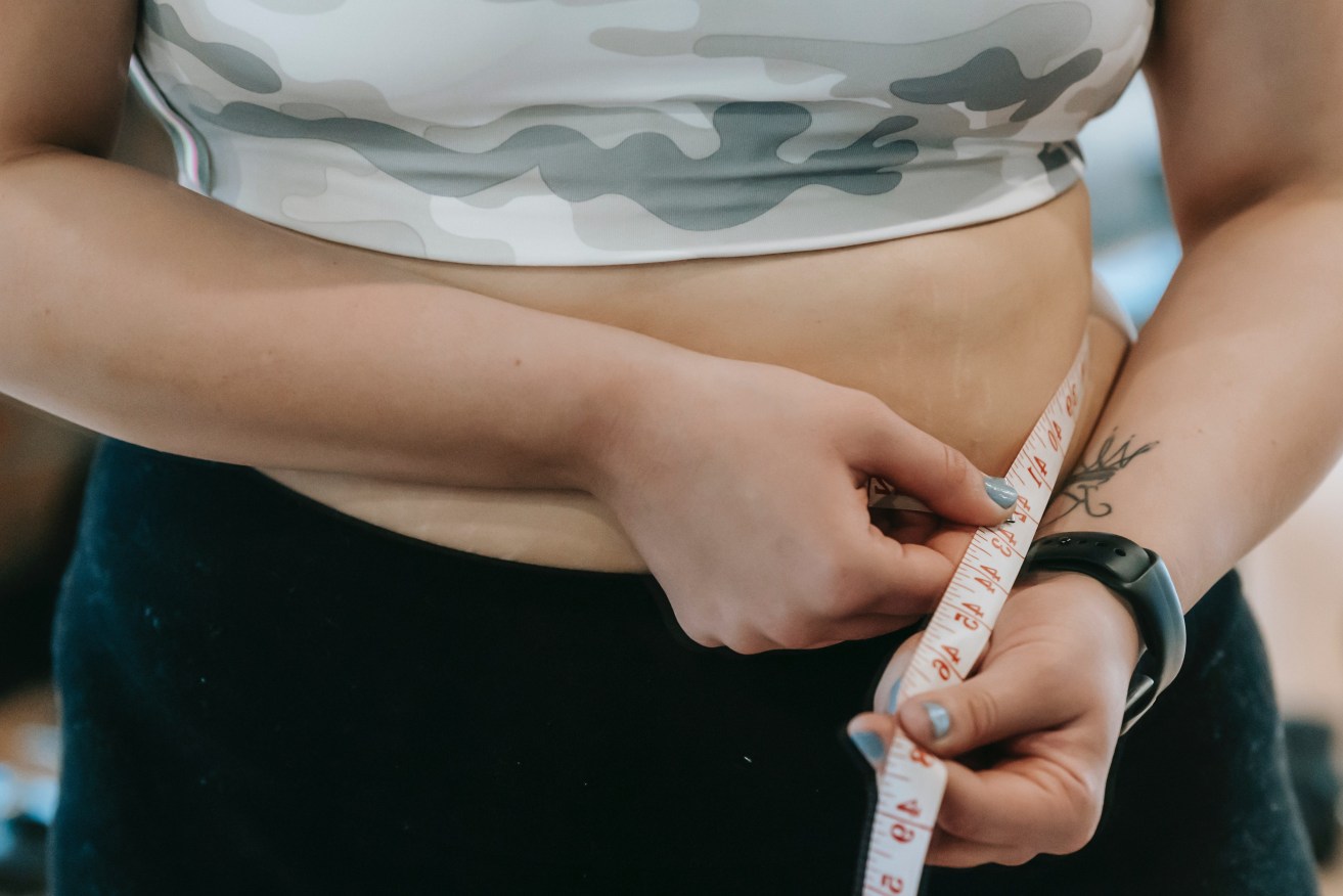 Less than one per cent of obese Australians who visit their GP receive weight management support, the report says. (Image: Pexels)