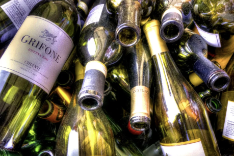 No champagne corks but Queensland to refund 10 cents for every wine bottle