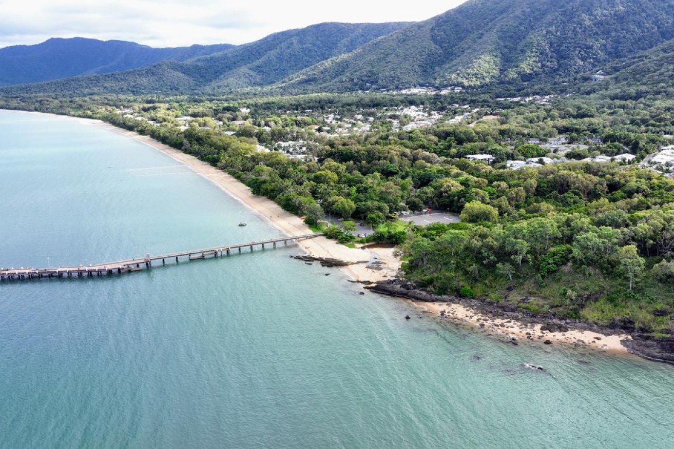 Hong Kong tycoon Billy Wu faces loss of his lease to Double Island near Cairns. (file image)