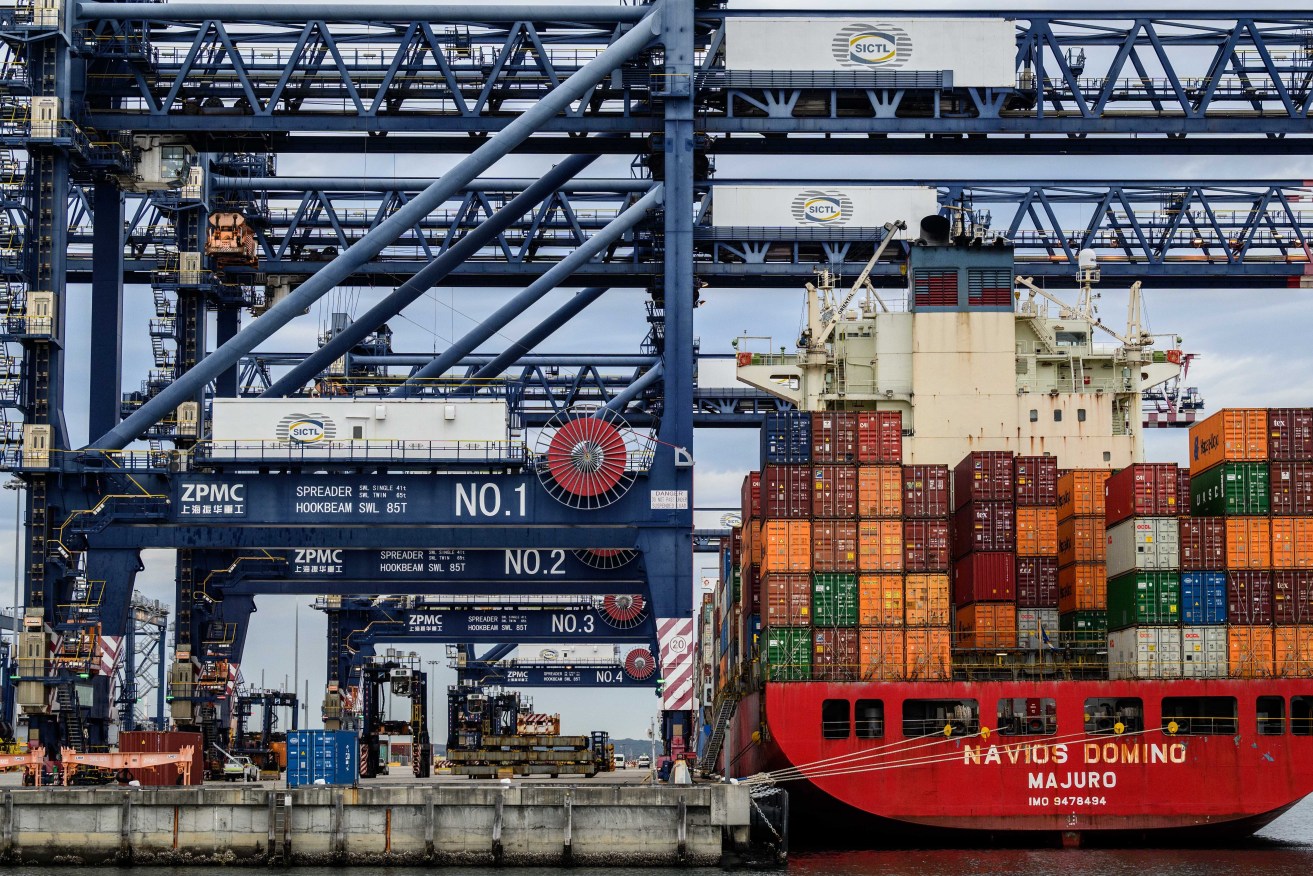 Shipping containers at Port Botany, Sydne. (AAP Image/James Gourley) 
