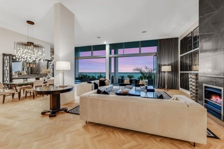 Paradise Point – Opulent penthouse