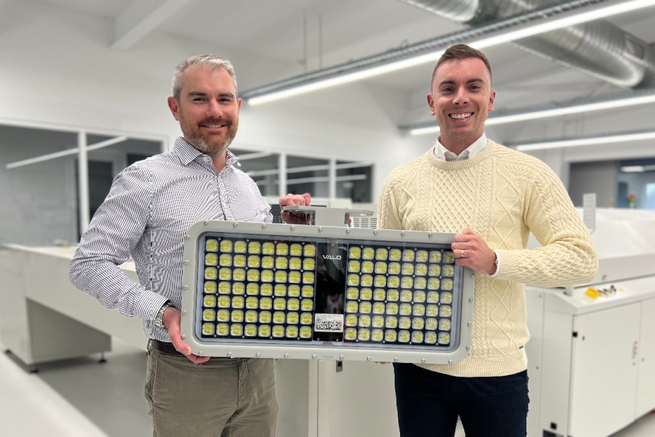 VAILO CEO & Founder Aaron Hickmann (R), with VAILO Chief Commercial Officer Sam Vial (L) both holding the VAILO Australian designed and made Zenith Gen-V sports luminaire.
