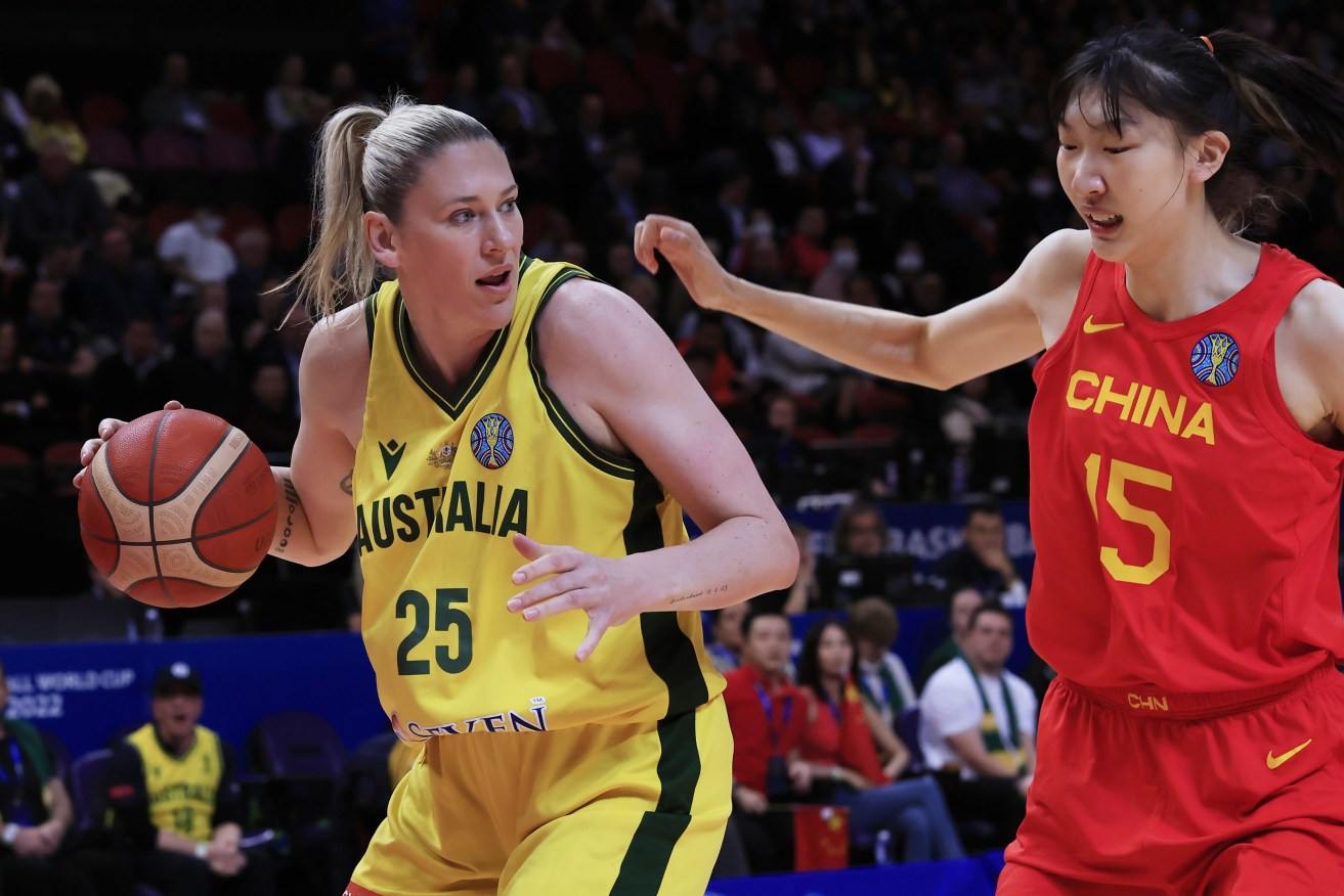 Lauren Jackson of Australia competes for the ball with Xu Han of China during the 2022 FIBA Women's Basketball World Cup Semi Final 2 match between Australia and China at Qudos Bank Arena in Sydney, Friday, September 30, 2022. (AAP Image/Mark Evans) NO ARCHIVING, EDITORIAL USE ONLY