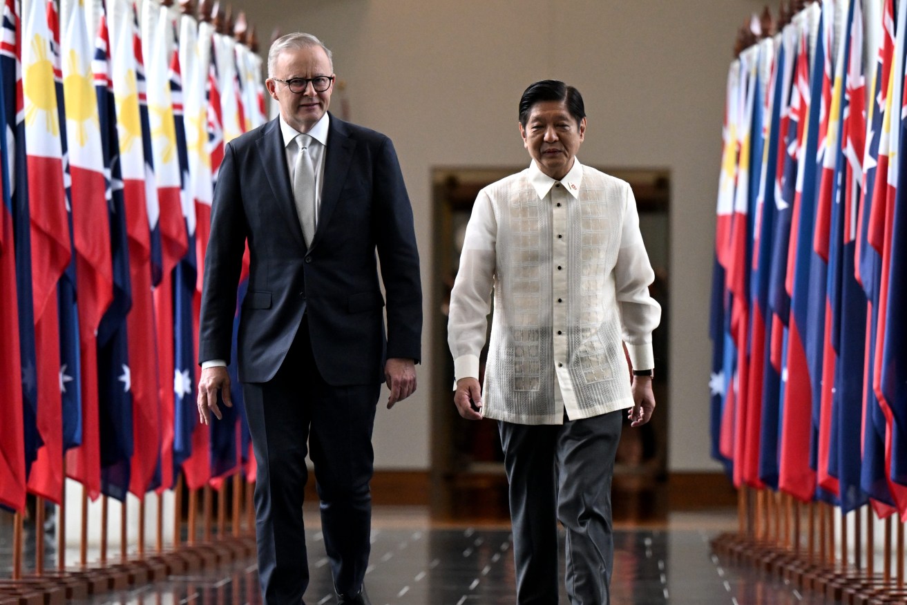 Australian Prime Minister Anthony Albanese and  President of the Republic of the Philippines, Ferdinand R Marcos Jr (AAP Image/Lukas Coch) 